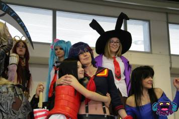 cosplay hug